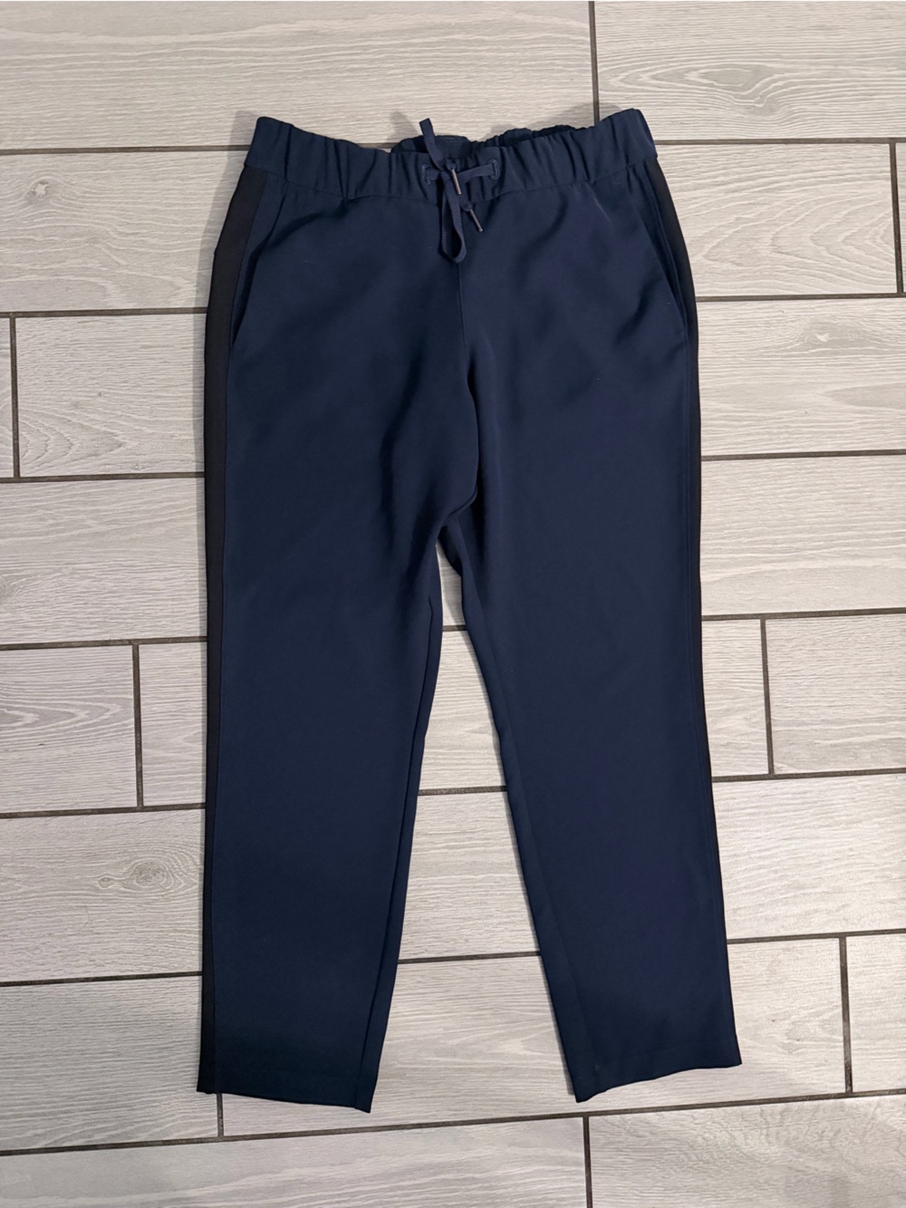 lululemon athletica Navy Drawstring Jogger Pants size 8